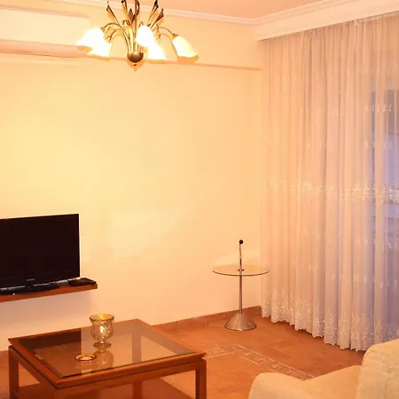 Overlooking The Sea Apartment