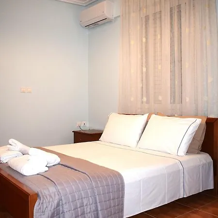 Apartment Overlooking The Sea