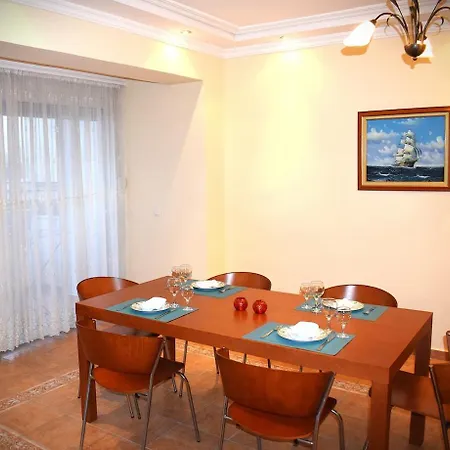 Overlooking The Sea Apartment