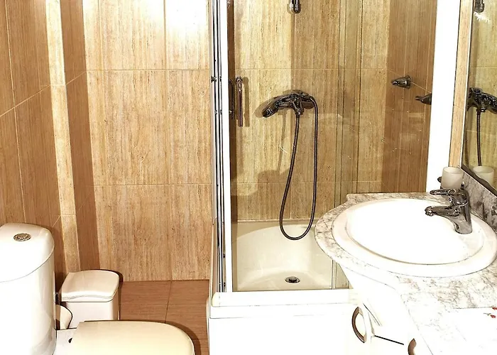 Overlooking The Sea Apartment *