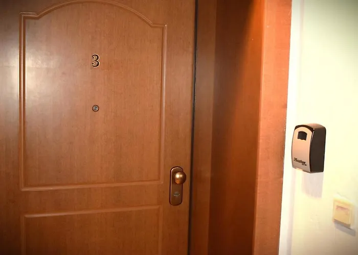 Overlooking The Sea Apartment *