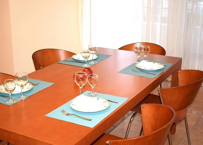 Overlooking The Sea Apartment *